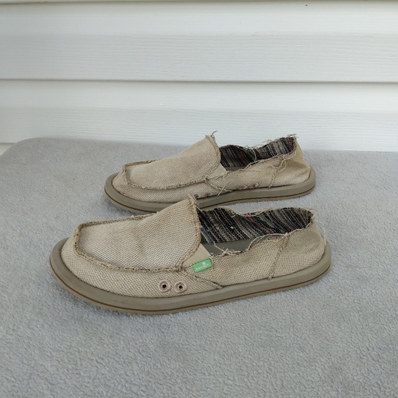 Sanuk Ladies Size 10 Slip On Beige Canvas Loafers Casual Surfer Style Shoes - Picture 2 of 10
